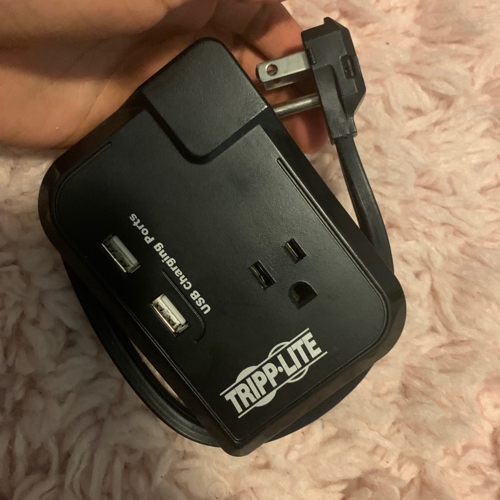 Tripp Lite : 3 Outlet Power Strip Surge Protector